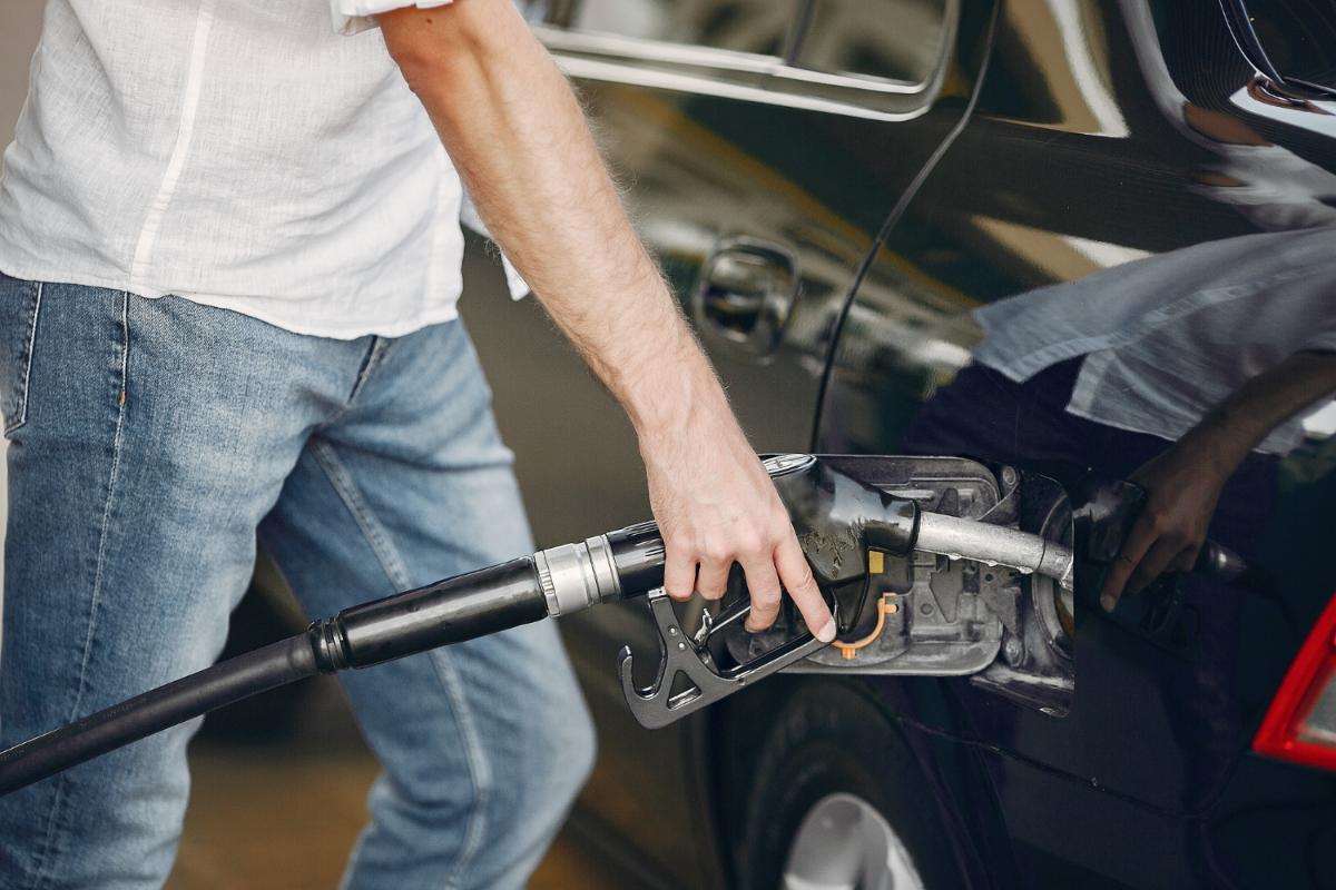 Five Tips to Increase the Fuel Efficiency of Your Car